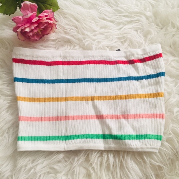 Forever 21 White Stripe Knit Crop Top. Size M - Picture 4 of 4